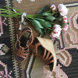 Dolce Vita espadrilles brown leather platforms